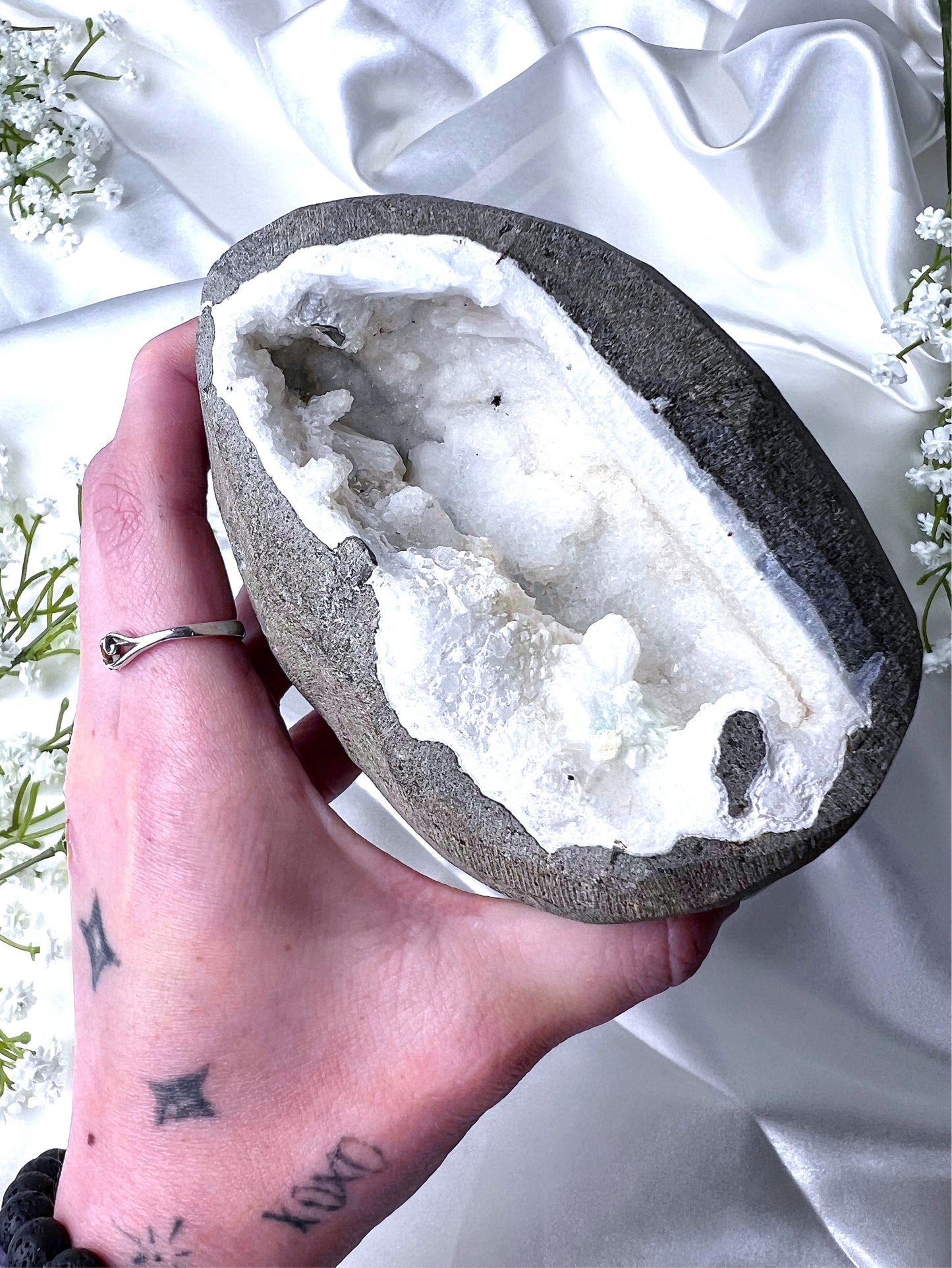 Apophyllite Coconut 2