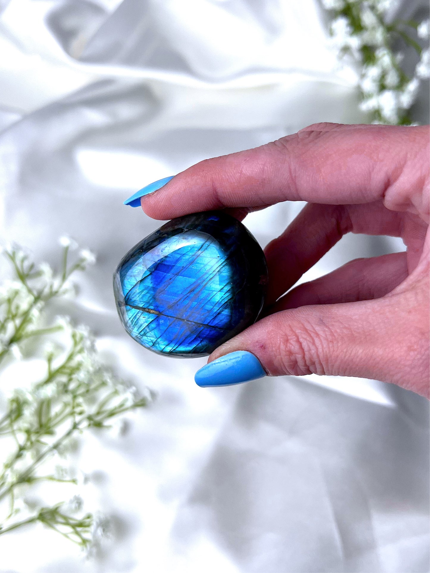 Labradorite Palmstone