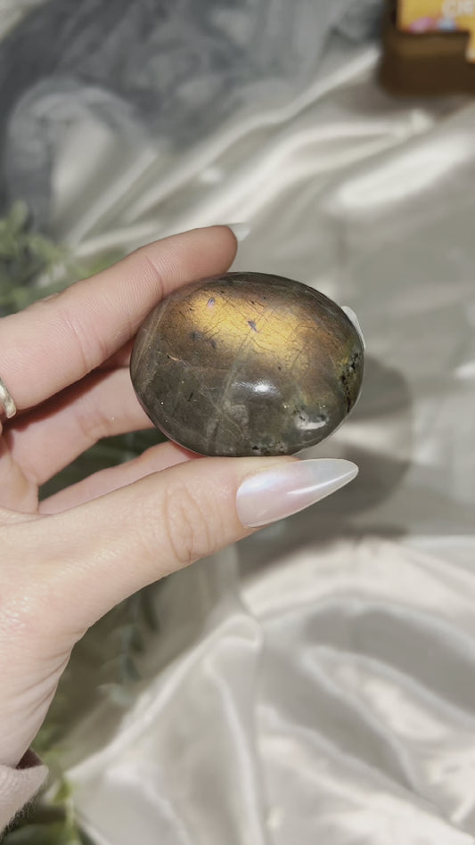 Labradorite Palmstone P