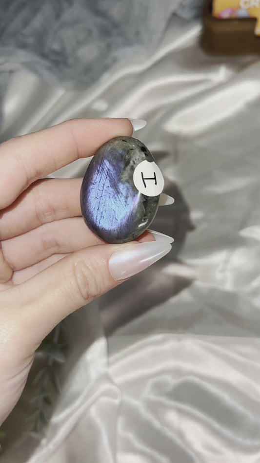 Labradorite Palmstone I