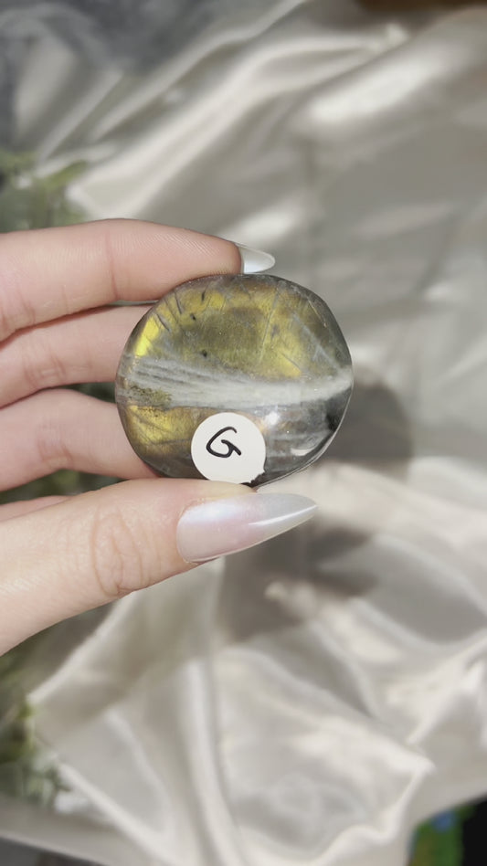 Labradorite Palmstone G