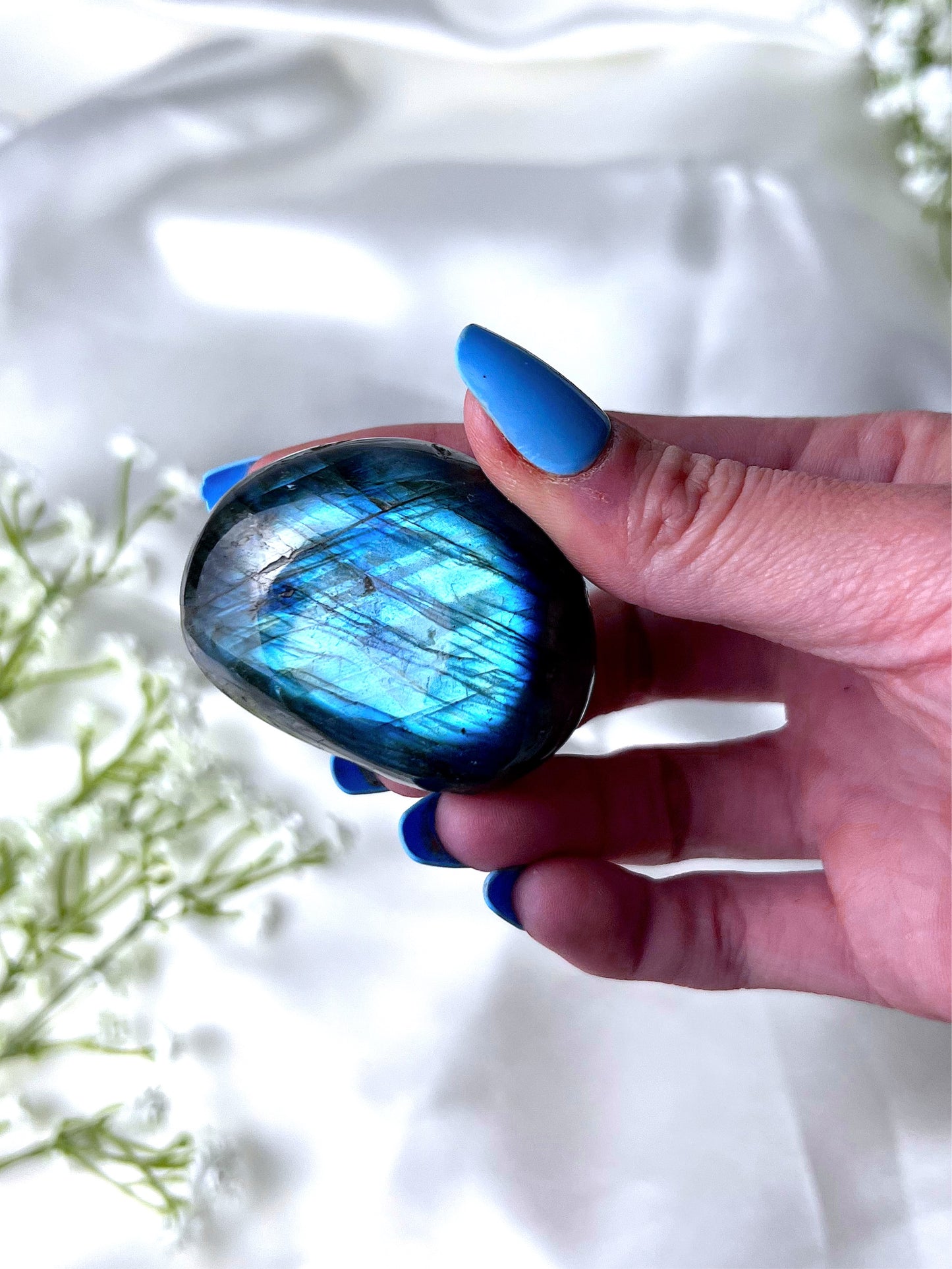 Labradorite Palmstone