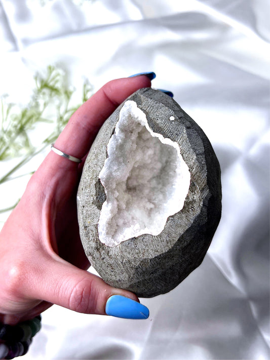 Apophyllite Coconut 1