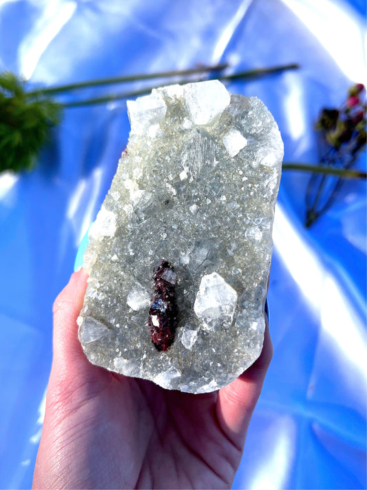 Black Chalcedony with Red Heulandite 1